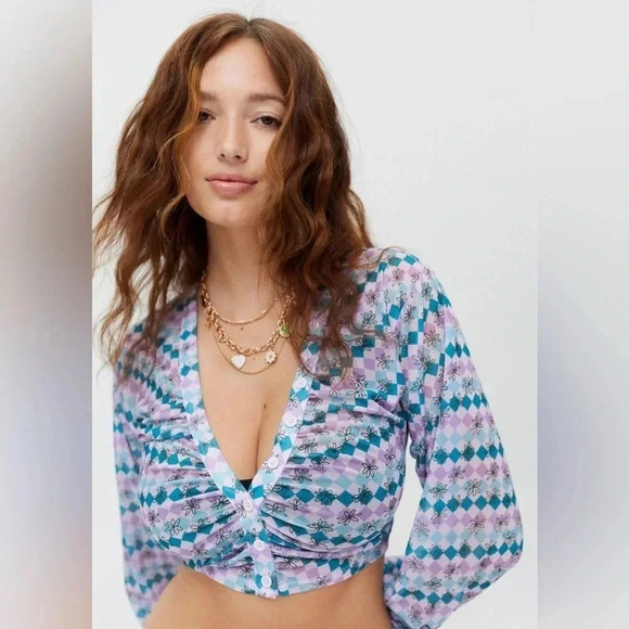 Urban Outfitters Cara Mesh Ruched Crop Top - Picture 2 of 10